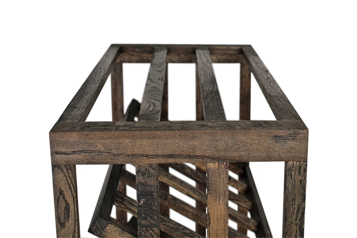 Donker eikenhouten wijnrek met schuine leggers voor 12 flessen