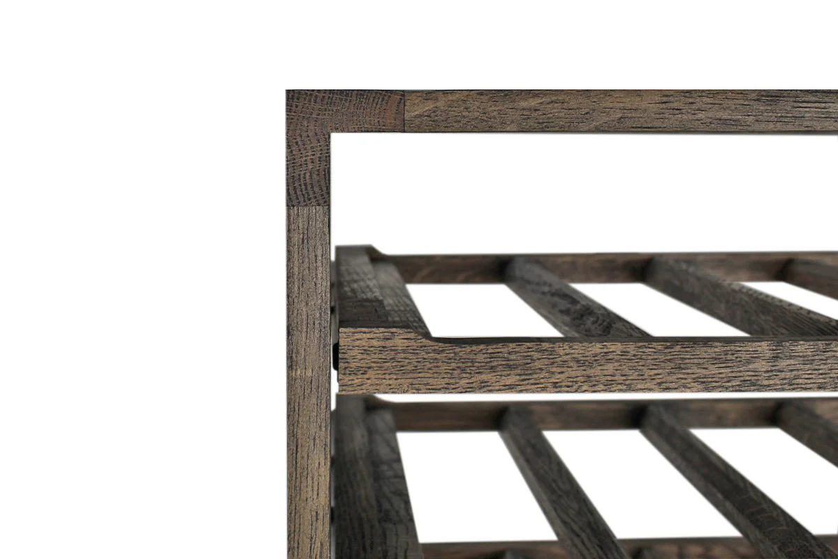 Donker eikenhouten wijnrek met uitschuifbare leggers