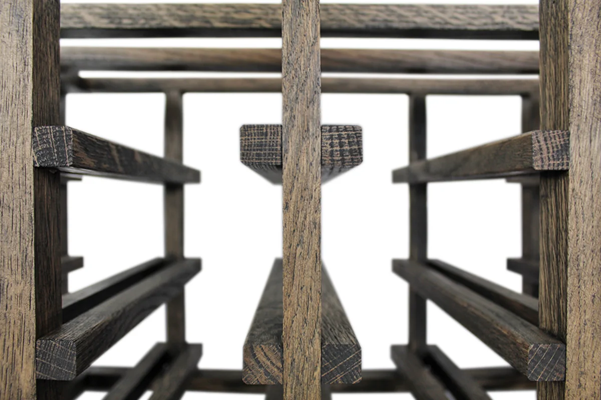 Donker eikenhouten wijnrek met vakken voor 15 flessen