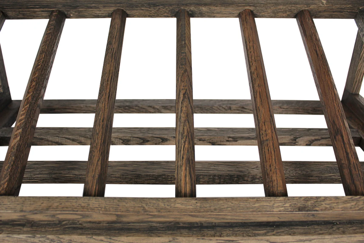 Donker eikenhouten wijnrek met schuine leggers voor 12 flessen